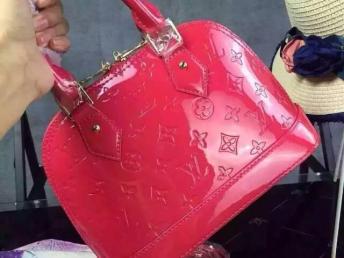 圖 哪里有一手貨源批發 廣州服裝 鞋帽 箱包